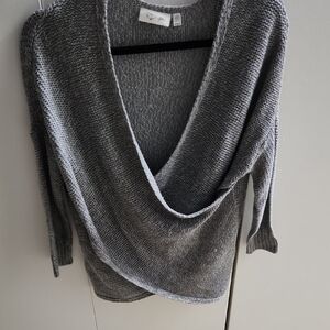 RD Style Gray V-Neck Sweater with 3/4 Sleeves